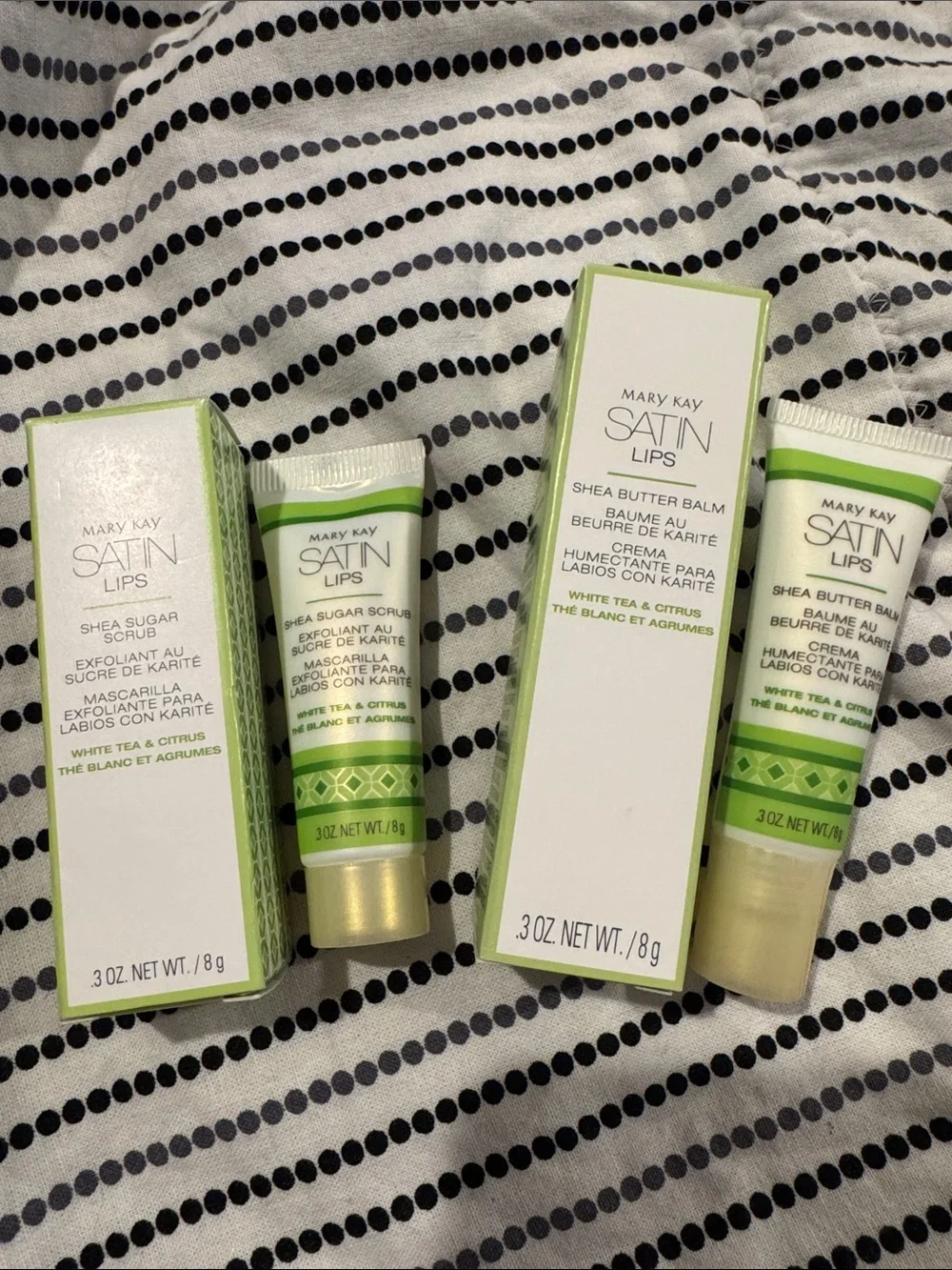 Mary Kay Satin Lips Shea Butter Balm & Sugar Scrub - Green, White